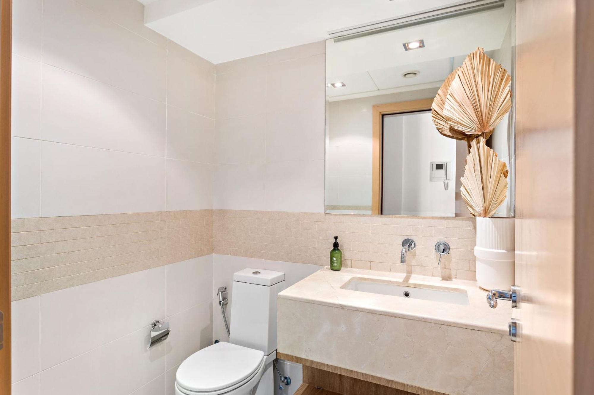 Vayk Apartment *